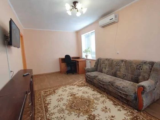 Продаж 2 кімнатної квартиры в районі Крісталл. Нікополь