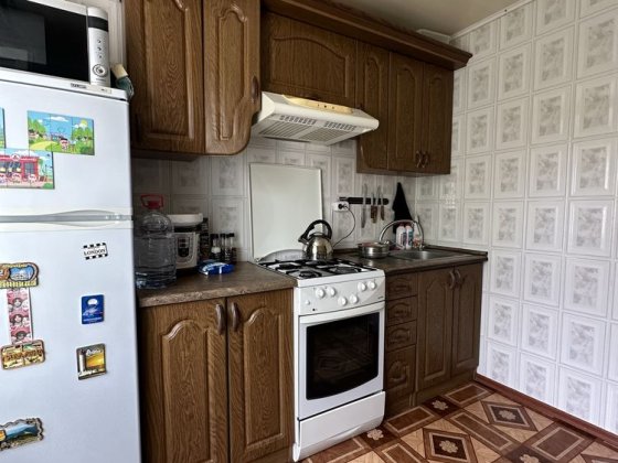 ПРОДАМ! 2-кім.квартиру на пр-ті Космонавтів Зарванці