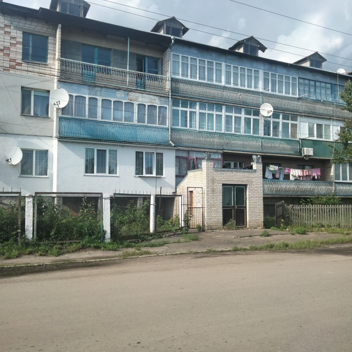 Продаж 3 кім.квартири в місті Іллінці вул. А.Кобля, 50 А - фото 1