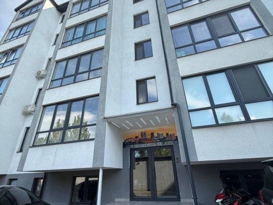 Продам квартиру 41м2  ЖК Березинский, возле Каравана Слобожанское