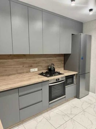Продам гарну 2о кімнатну квартиру в ЖК  Брама 2, секція 3, смт.Слобожанське, вул. Сімейна, 5 - фото 1