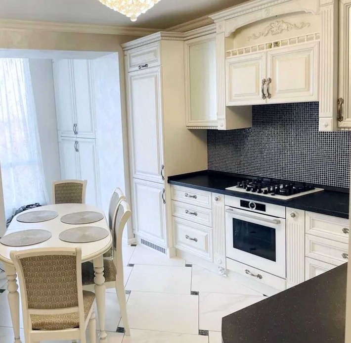 Продам 2-к квартиру (70м2) с ремонтом в ЖК Днепровская Брама - фото 1