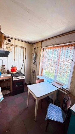 Пропоную купити 1 кім. квартиру в с.Синельникове, вулиця Центральна. - фото 1