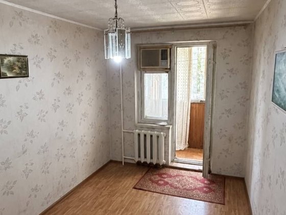 Продам 4х кв 90м2 під ваш бізнес Слобожанське