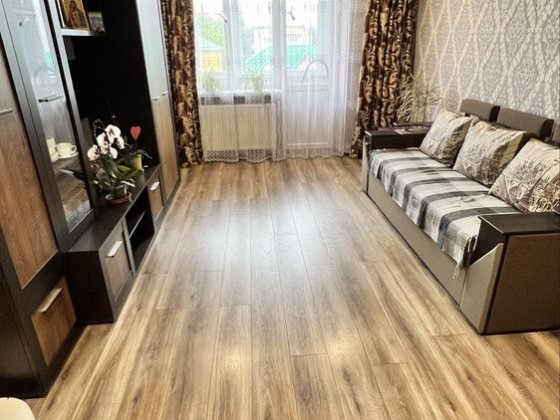Продам 3 кімнатну квартиру в центрі Свалява