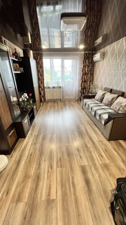 Продам 3 кімнатну квартиру в центрі - фото 1