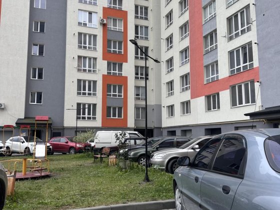 Продам 1 кім. кв в новобудові з ремонтом Вовчинець