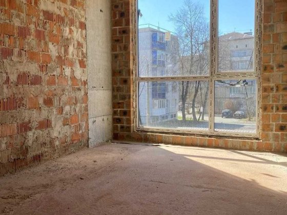 Продається 1-кімнатна квартира на 4-му поверсі. Район Пасічна.