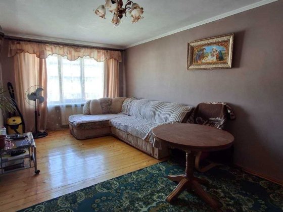 Продаж 3 к. квартири Надвірна, центр, 66 м2, двостороння, балкони Надвірна