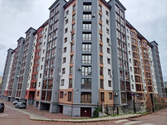 Продам 2к квартиру новобудова. Черніїв