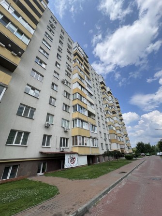 Квартира з ремонтом біля Києва - фото 1