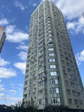 Продаж 1-к квартири вул. Феодосійська 1а у Голоосіївському районі - фото 1