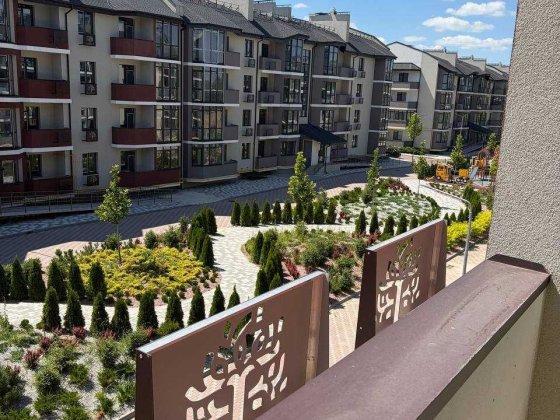 Простора квартира в ЖК Family — 80 м² Гатне