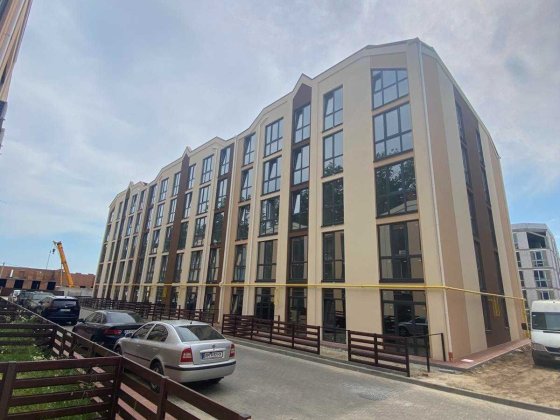 Продаж 1-о кімнатої квартири в ЖК СМАРТ РЕЗІДЕНС, розташованої на 4-у поверсі 5-и поверхового нового Святопетровское