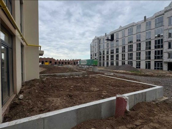 Ексклюзив! Смарт-квартира зі СВОЇМ ДВОРИКОМ у ЖК Smart Residence (Петрівський Квартал). Будинок 10.  Святопетровское
