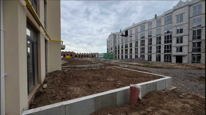 Ексклюзив! Смарт-квартира зі СВОЇМ ДВОРИКОМ у ЖК Smart Residence (Петрівський Квартал). Будинок 10.  - фото 1