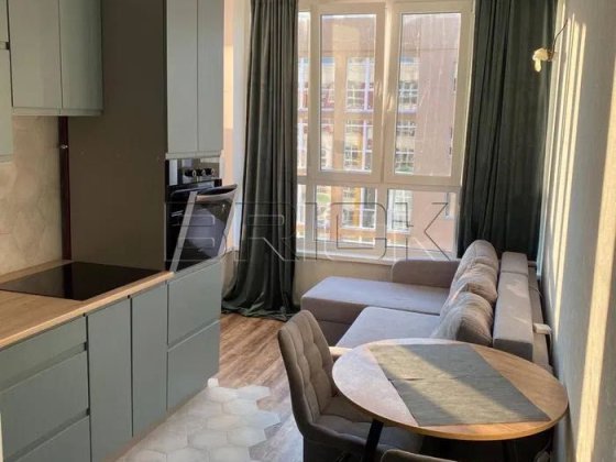 Продаж 1к квартири 39 кв. м. Чабани вул. Машинобудівників, 16 Чабаны