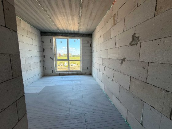 1-кімнатна квартира в ЖК «Емірати» — перегородки, сантехніка та стяжка підлоги вже виконані! Святопетрівське