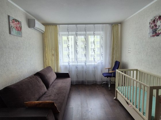 Продаж 1-кімнатної квартири в Нових Петрівцях (власник)  ЖК Смарагдове місто + Кладова в підвалі 4м Нові Петрівці