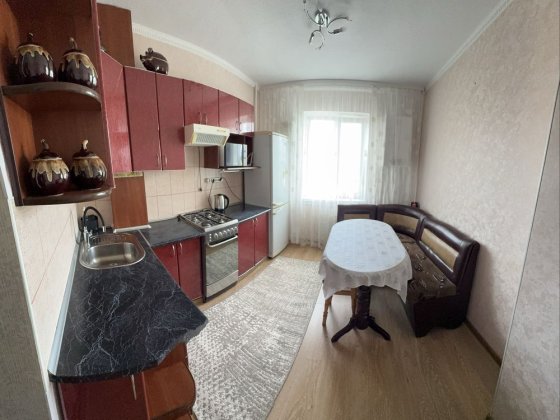 Продам 3кімнатну квартиру Макарів Киівська обл Макаров