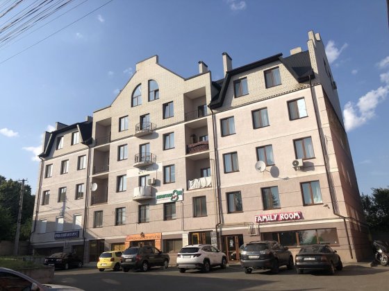 Продається двухкімнатна  квартира в с Макарів Киівська область Макаров