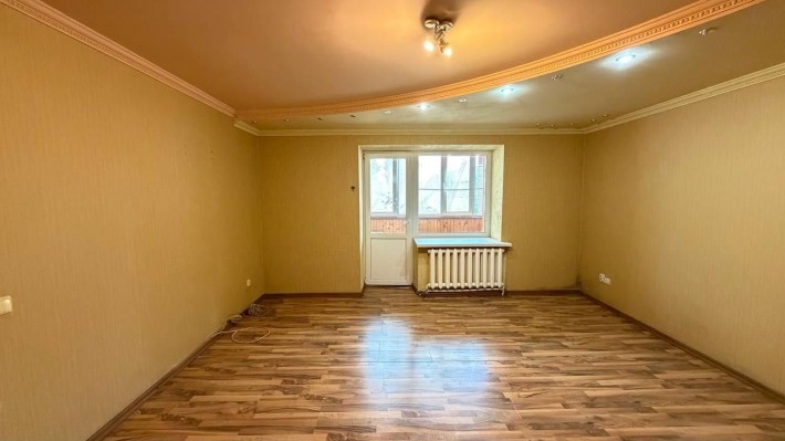 Вигідна ціна за 1к квартиру, 57м2. Перший поверх. Терміново. - фото 1