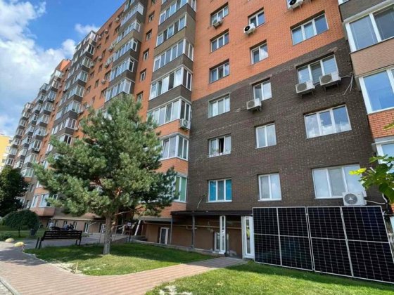Продаж 2к квартири з частковим ремонтом Гнатовка