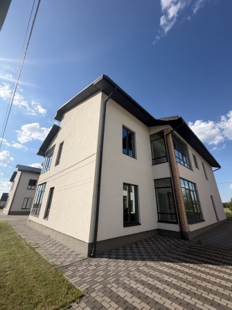 Без комісії. Продаж Квартири 54 квадратних метри великий балкон Пилиповичі до Києва 40 км , на терит - фото 1