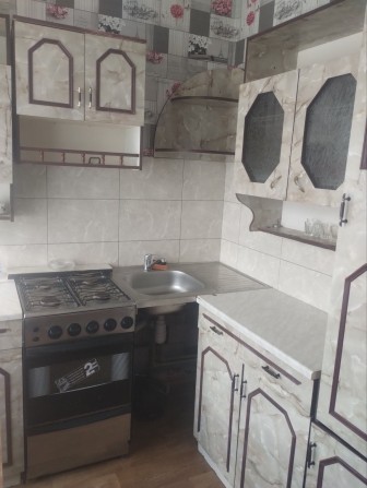 Продам  в центрі міста квартиру - фото 1