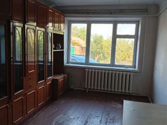 Продам власну квартиру для проживання Двох кімнатна перший поверх продаж терміново