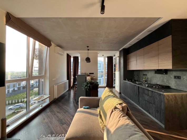 Продаж 1-кімнатної квартири з дизайнерським ремонтом у ЖК Grand Village - фото 1