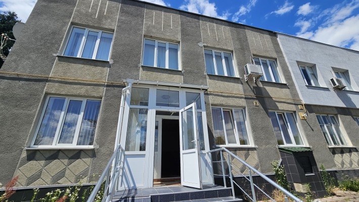 Оренда приміщень з ремонтом,  200м2 р-н меблевої фабрики - фото 1