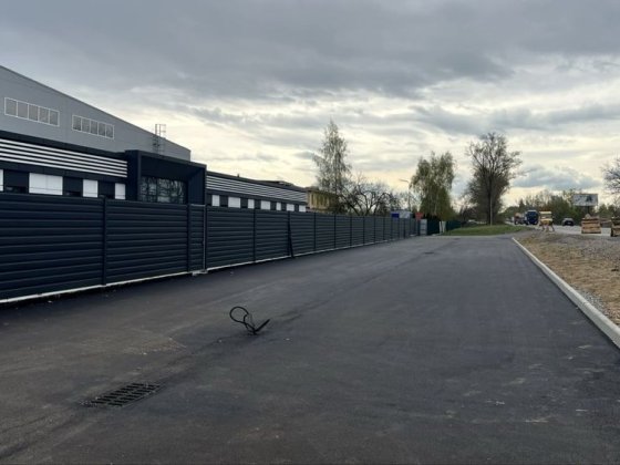Паркувальний майданчик , автосалон, автомайданчик біля дороги 560м2 Боярка ТРАФІК  вулиця Білогородс