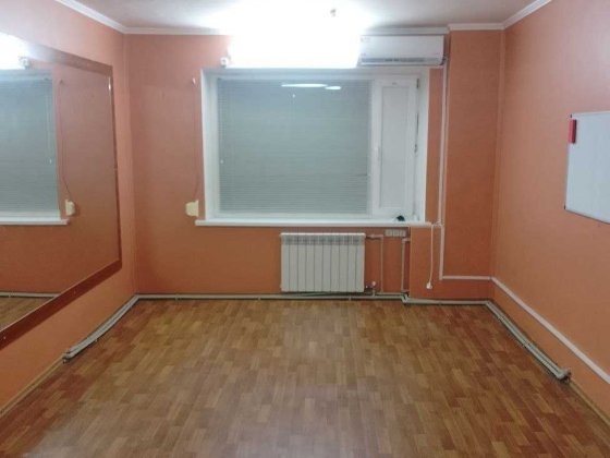 Сдам в аренду комнату в офисе по пр. Металлургов г. Каменское Каменское