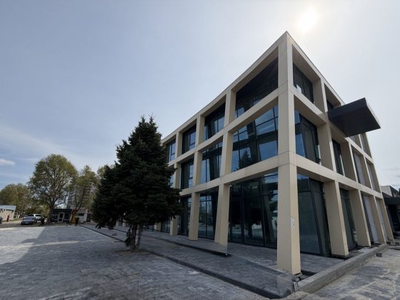 Преміальне комерційне приміщення 130 м²