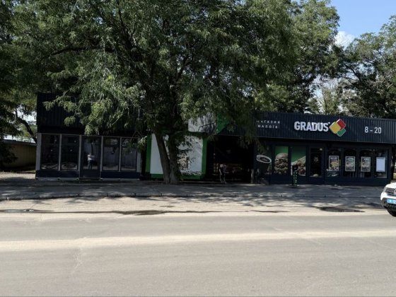 Здається в оренду фасадне комерційне приміщення площею 30 м² у місті Вознесенськ. Вознесенск