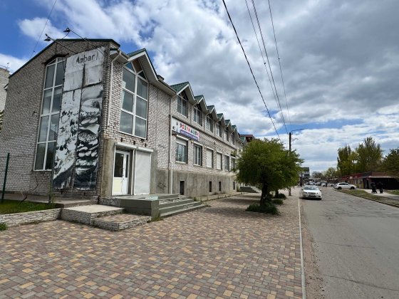 Сухомлинського 309 кв.м. прохідняк ТОП місце біля АТБ і Аврори Вознесенск