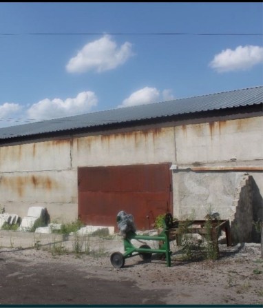 Аренда помещения s=216/324м2 (18*12м/18*18м ), г. ИЗЮМ, р/н ж/д рынка - фото 1