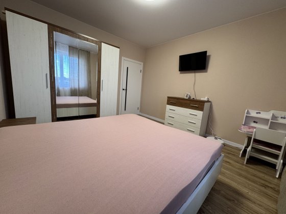 Продаж або обмін 2 квартири 60.7 м.кв., в. Наварійська Солонка