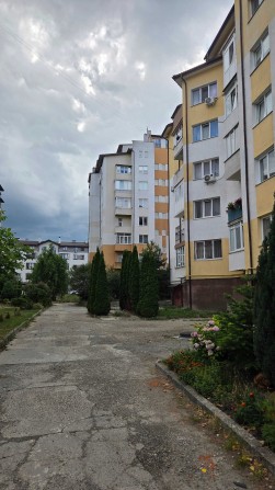 Продаж 2-кім. квартири 77 кв.м. по вул. Винна Гора 16 (Винники) - фото 1