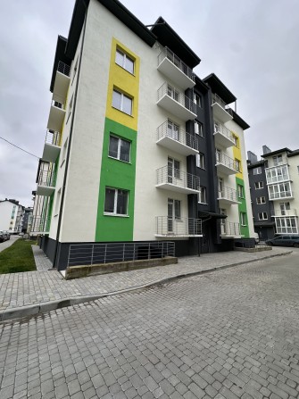 Продається чудова 2-ох кімнатна квартира площею - 68,9кв.м в с. Сокільники ЖК Південний - фото 1