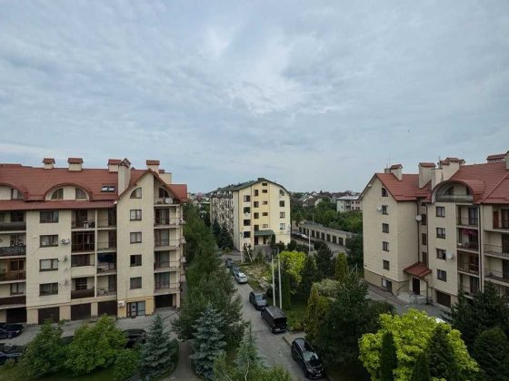 Продаж квартири в Зимна Вода ЖК Сонячний Край Зимняя Вода