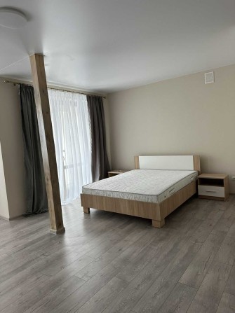 Продаж дворівневої квартири в с. Зимна Вода — 300 м від Епіцентру - фото 1