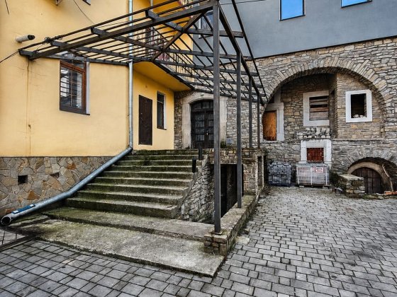 Приміщення вільного призначення в Старому місці