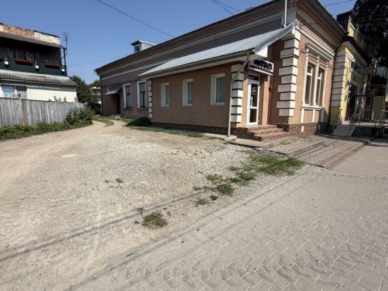 Оренда магазину деталі при зустрічі Коломия