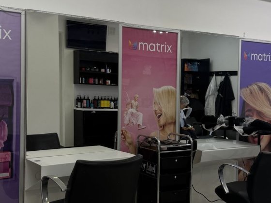 Здаються робочі місця манікюр, педікюр ,косметолог, пермамент ,візаж, вії, стиліст Коцюбинское