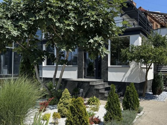 Оренда комерційного приміщення 85 кв.м Мукачево, ЦНАП Мукачево