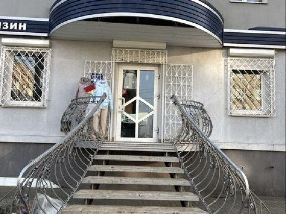 Оренда промислового  магазину Нововолынск