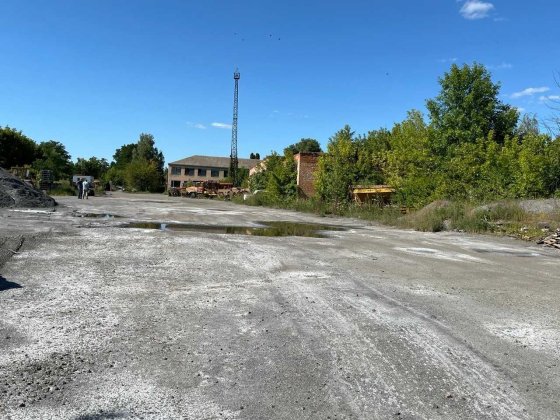 Комерційний комплекс у Прилуках: огороджена територія 2,2 га, виїзд на Р-67 Прилуки