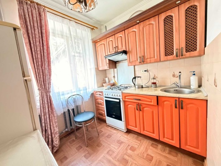 Продаж квартири по вул. Сигнівка. Цегла - фото 1